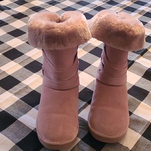 Pink suede size 8 Cozy boots